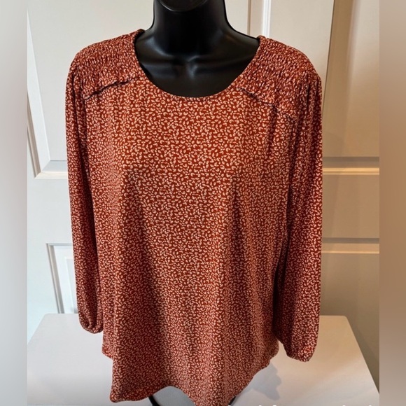Adrianna Papell Tops - Adrianna Papell top